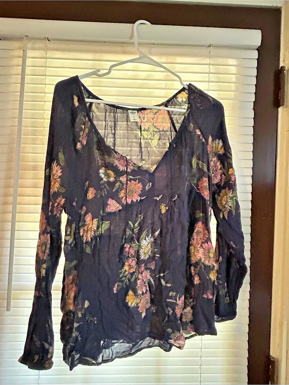 Old Navy Floral Tunic in Black & Pink Size Large Like New